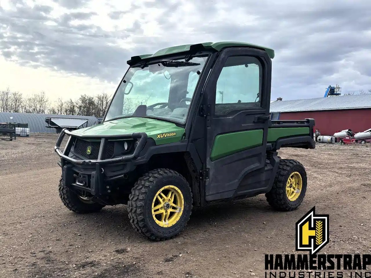 2018 John Deere GATOR XUR 835R Véhicule utilitaire