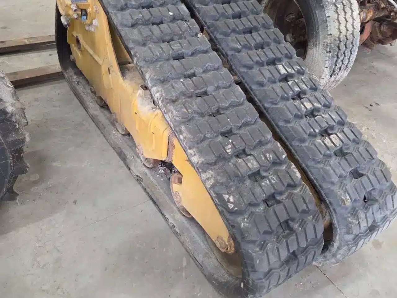 2018 Caterpillar 249D pièces - neuves et usagées