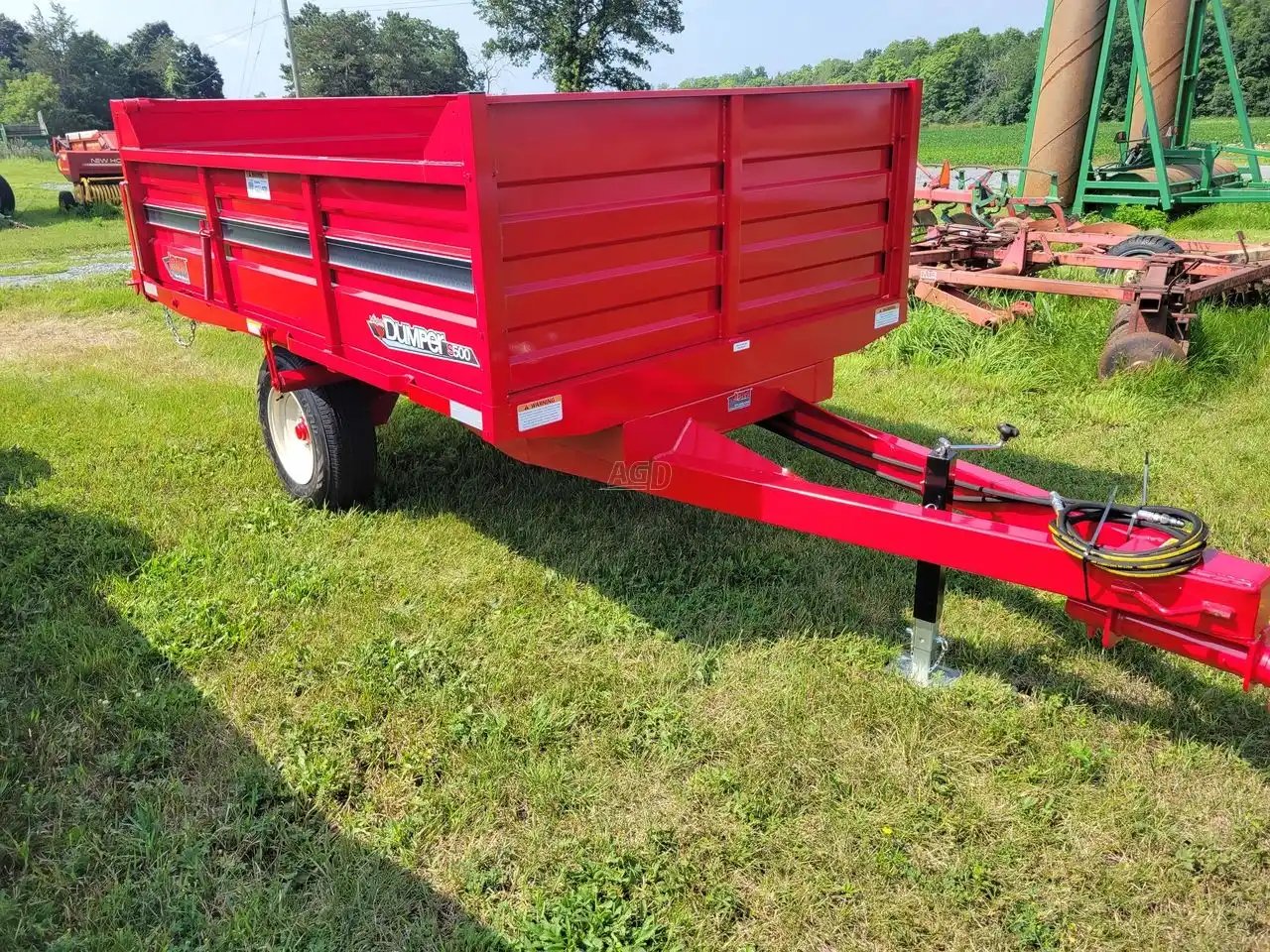 John BM Mfg Ltd. S500L MIGHTY DUMPER chariot à benne