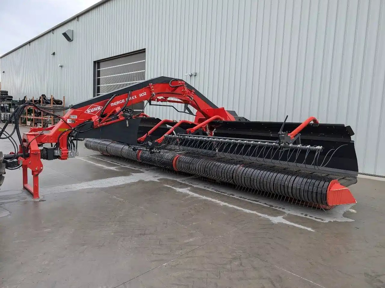 2017 Kuhn MM 902 Regroupeur d'andains