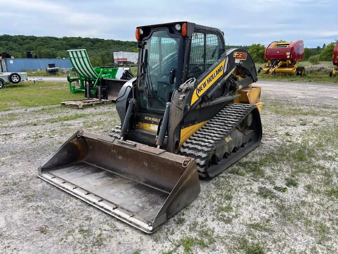2017 New Holland C238 Chargeur sur chenilles