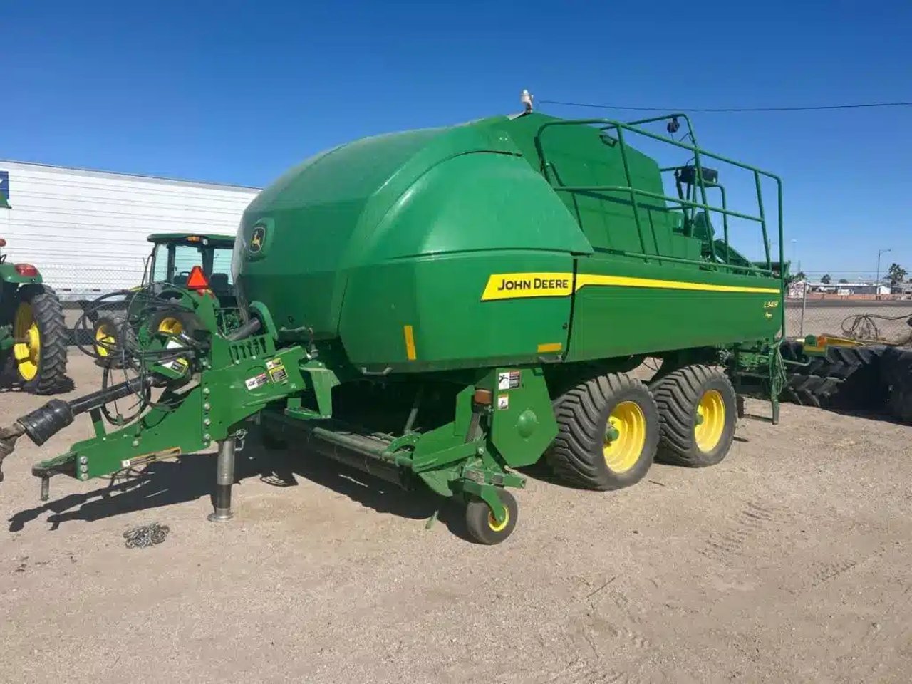 2023 John Deere L341 Presse à Balle Carrée/Large
