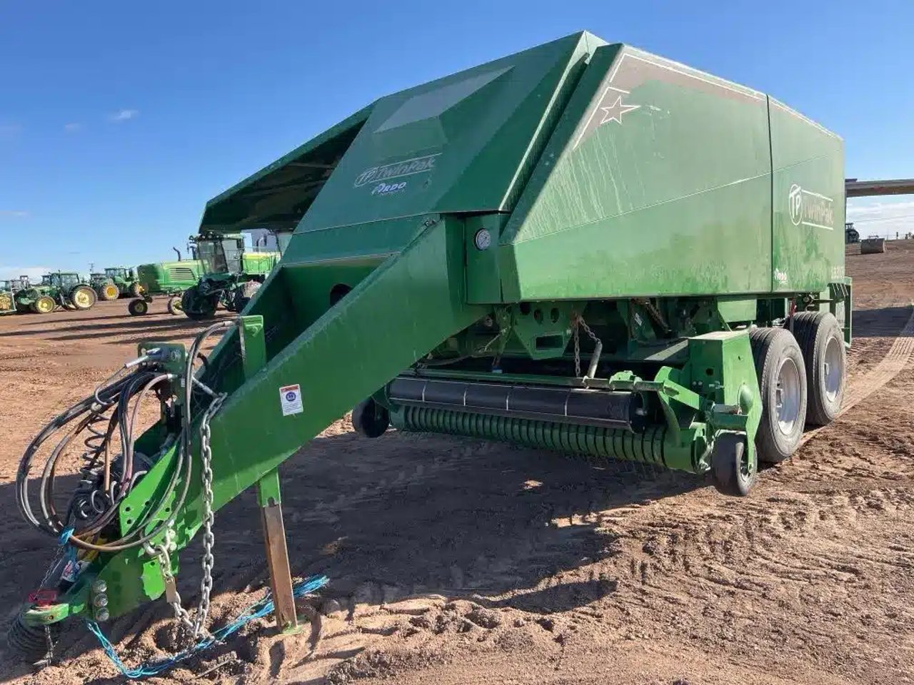 2023 SB3XR presse à balle carrée - petite