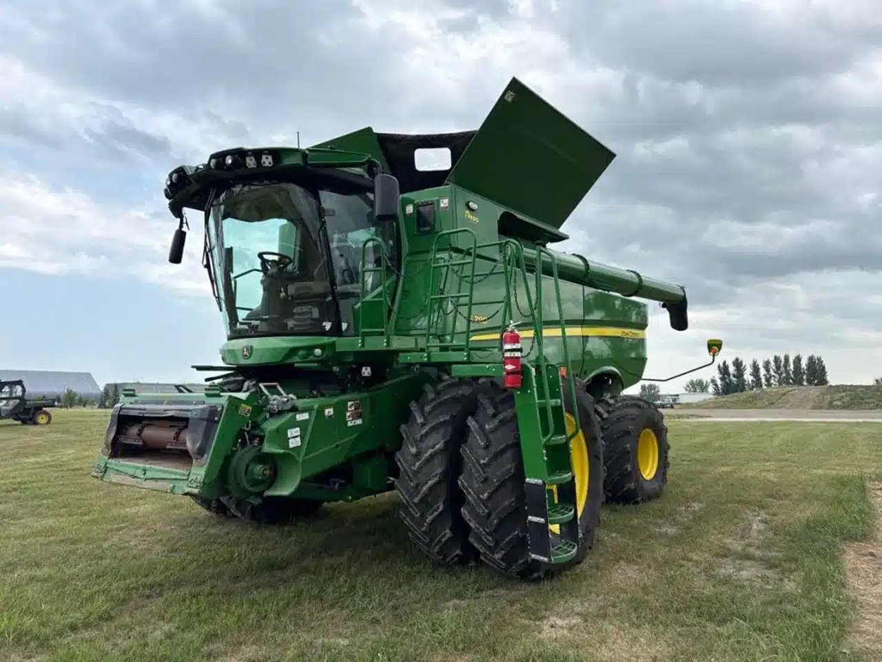 2024 John Deere S780 Batteuse