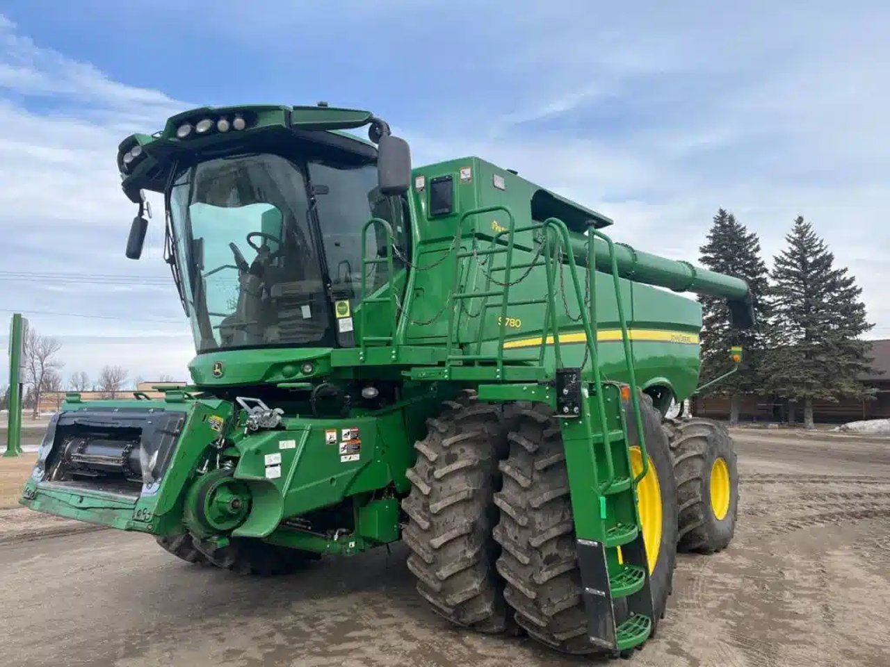 2021 John Deere S780 Batteuse
