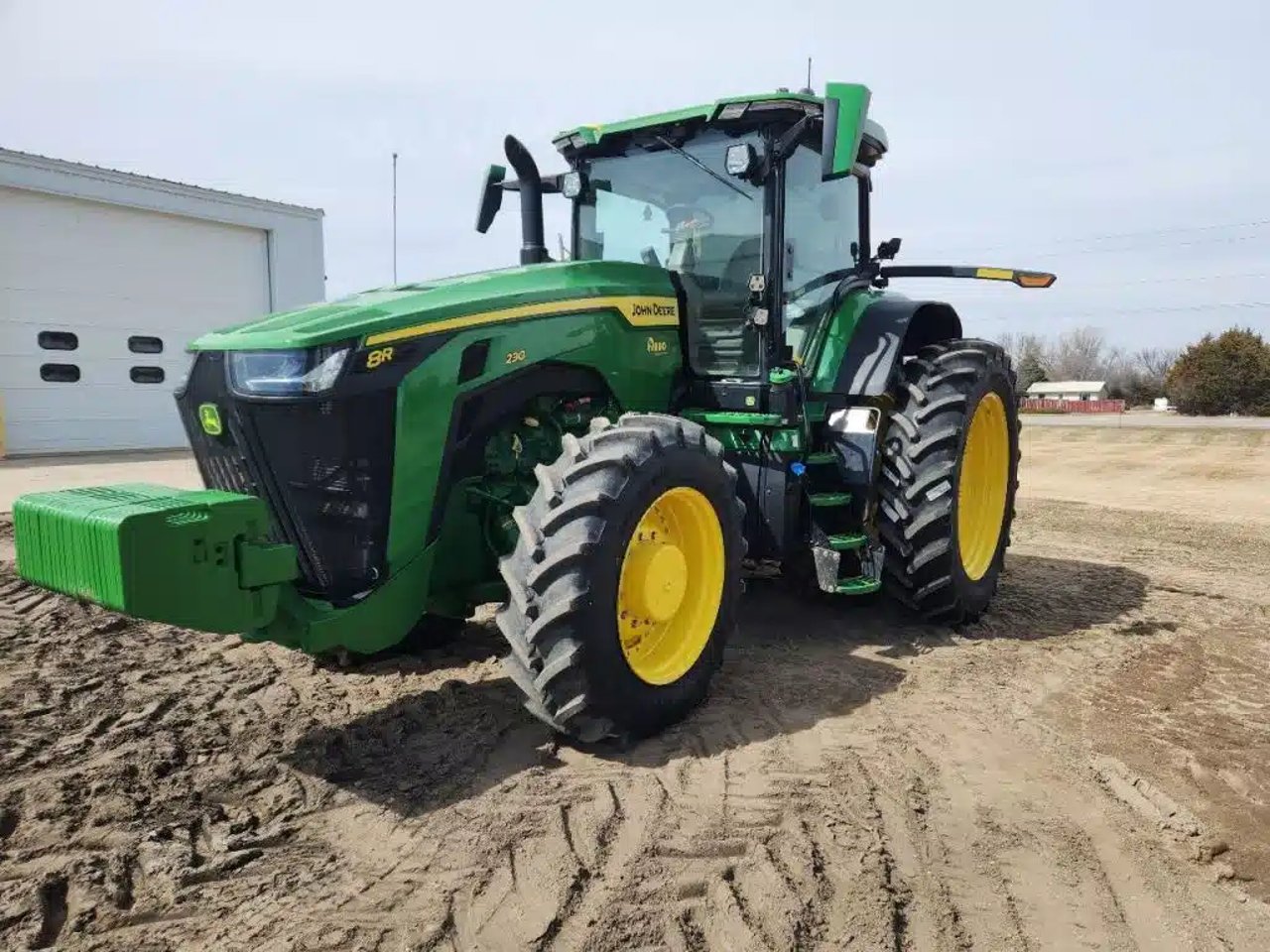 2025 John Deere 8R 230 Tracteur