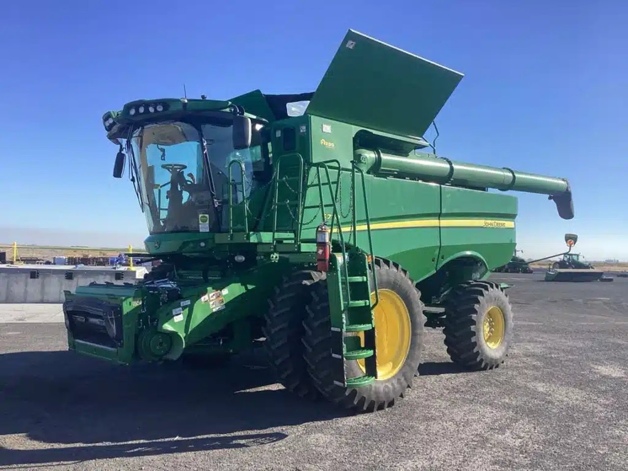 2024 John Deere S770 Batteuse