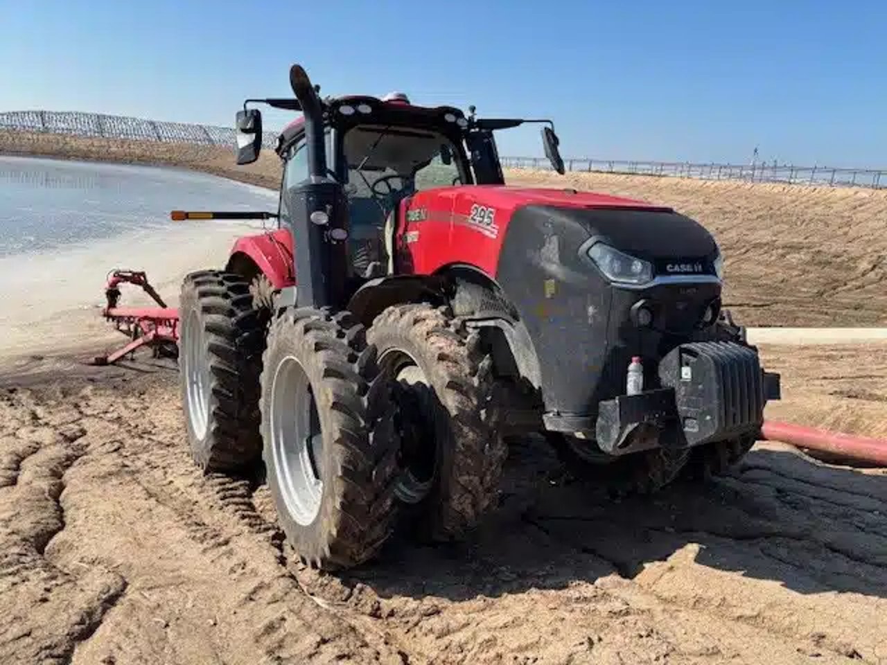 2025 Case IH MAGNUM 295 Tracteur