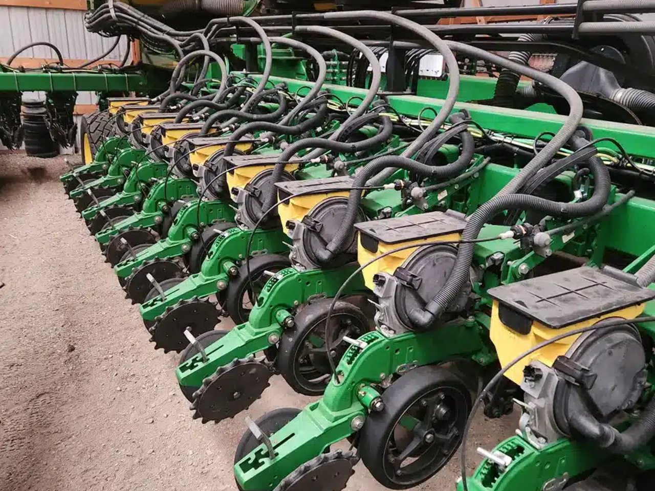 2021 John Deere DB66 Planteur