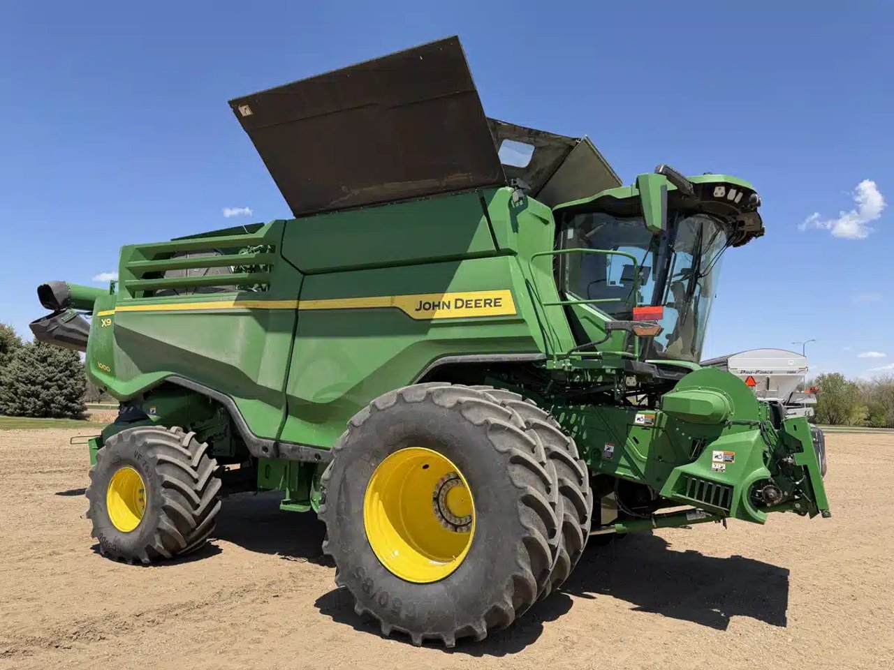 2024 John Deere X9 1000 Batteuse