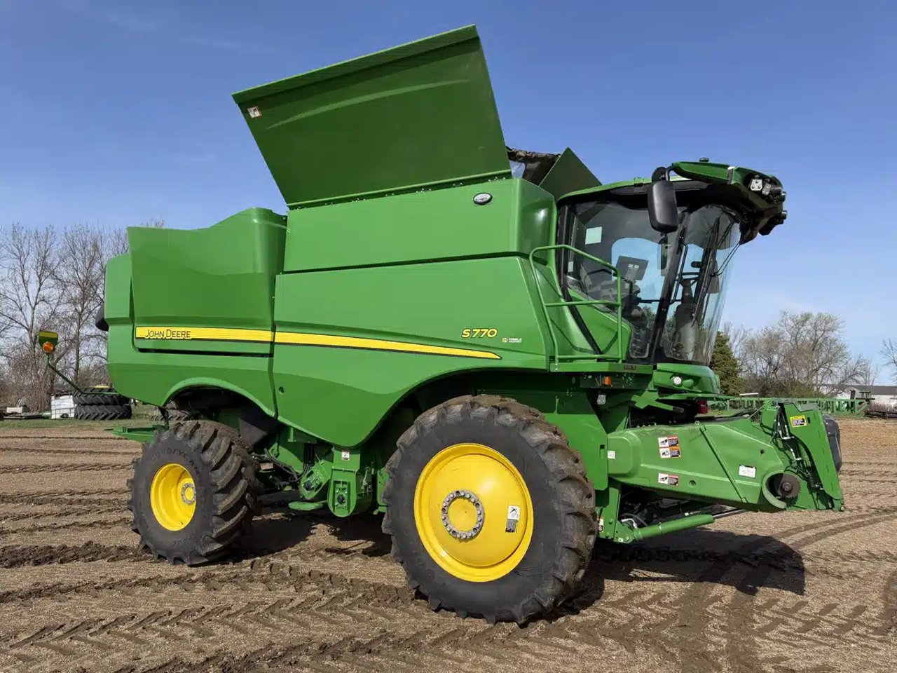 2024 John Deere S770 Batteuse
