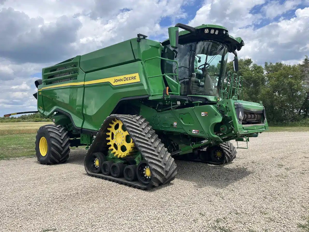 2023 John Deere X9 1000 Batteuse