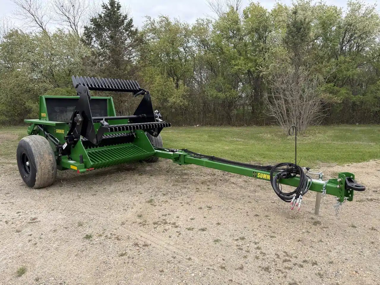 Summers Mfg 9R0700B ramasseuse de pierres