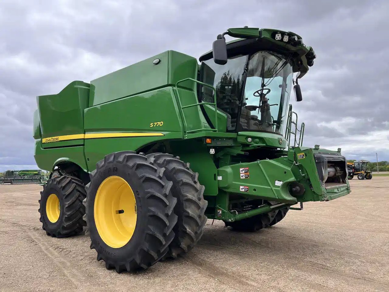 2024 John Deere S770 Batteuse