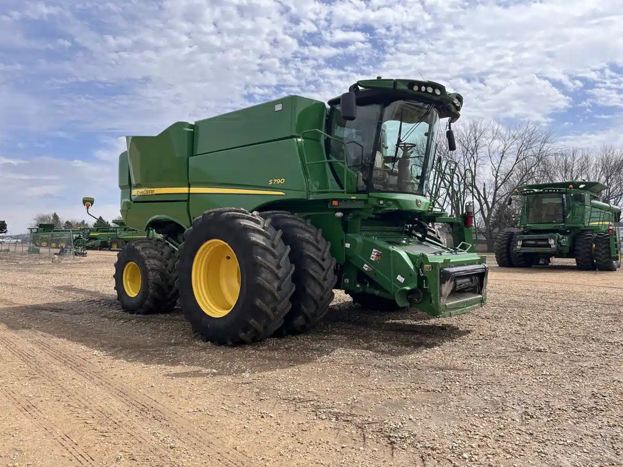 2021 John Deere S790 Batteuse