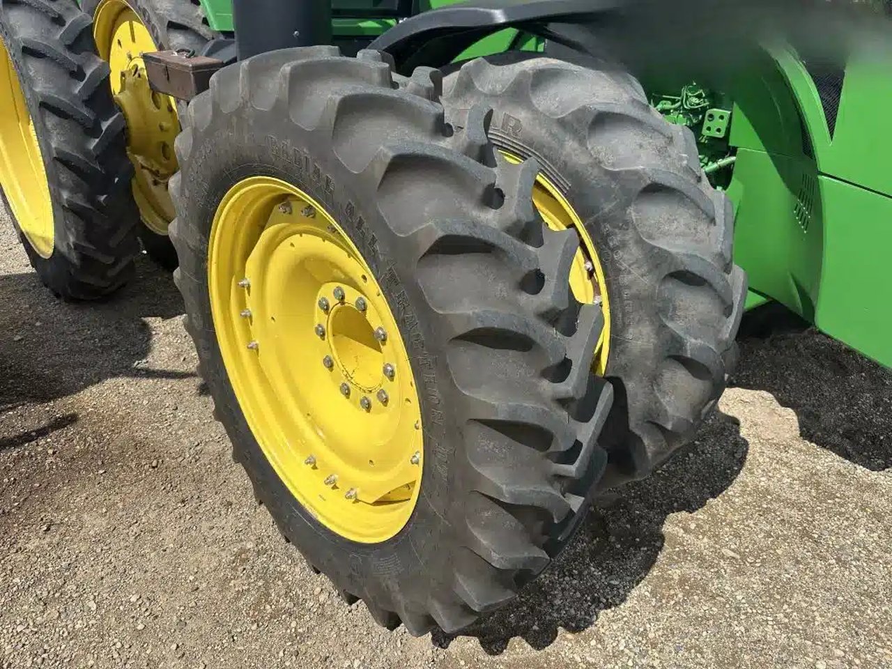 2024 Firestone 380/80R38 Pneus