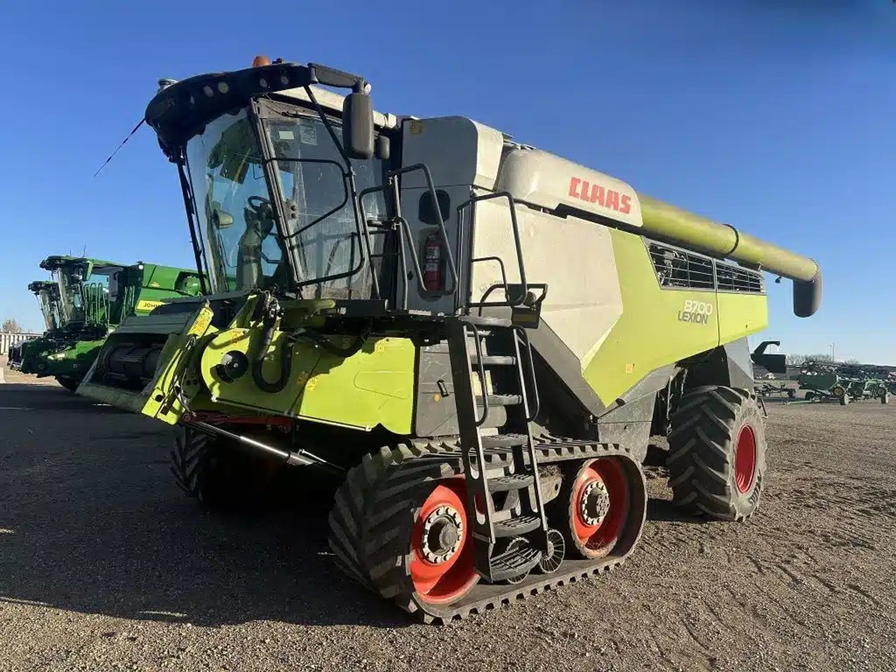 2021 CLAAS LEXION 8700TT Batteuse