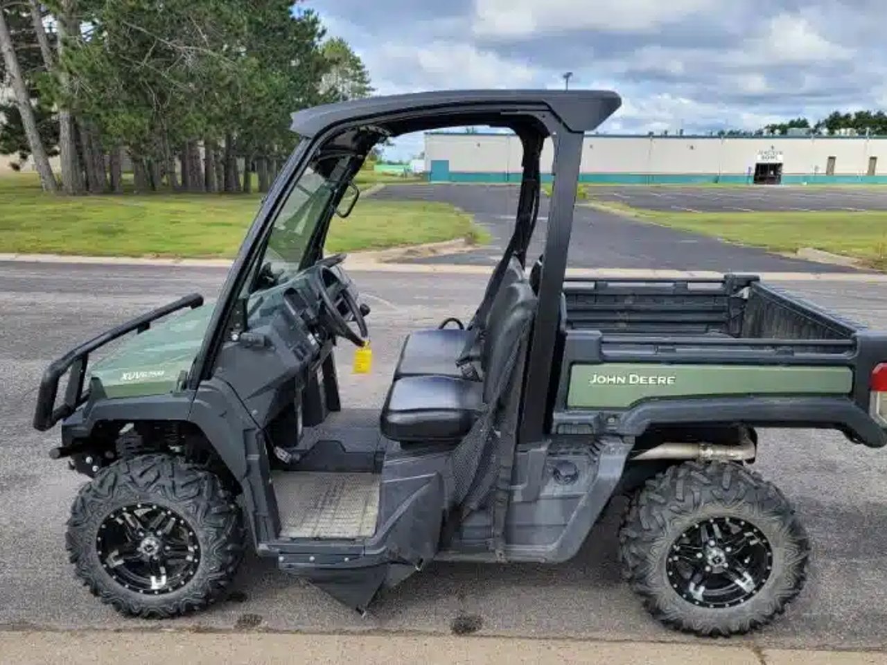 2023 John Deere XUV 835M Véhicule utilitaire