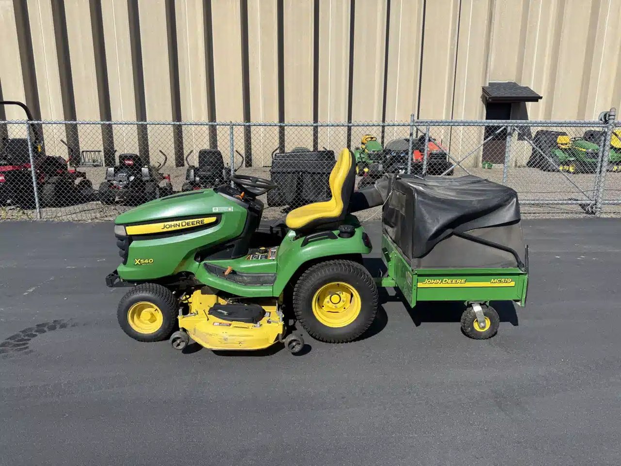2011 John Deere X540 Tracteur à pelouse