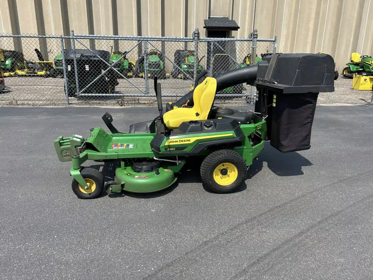 2022 John Deere Z315E Tondeuse à rayon de braquage zéro