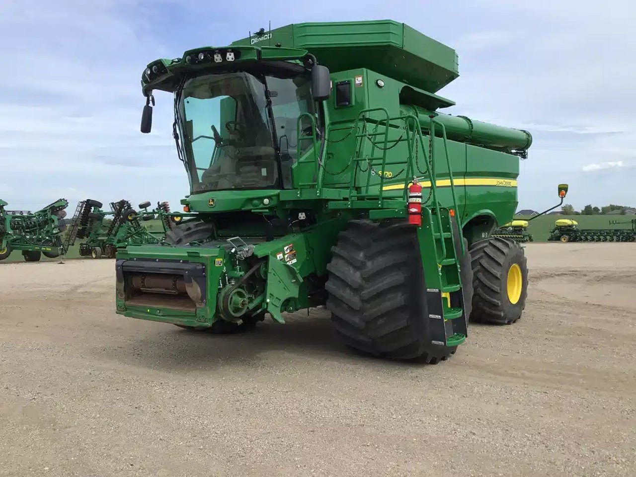 2023 John Deere S770 Batteuse