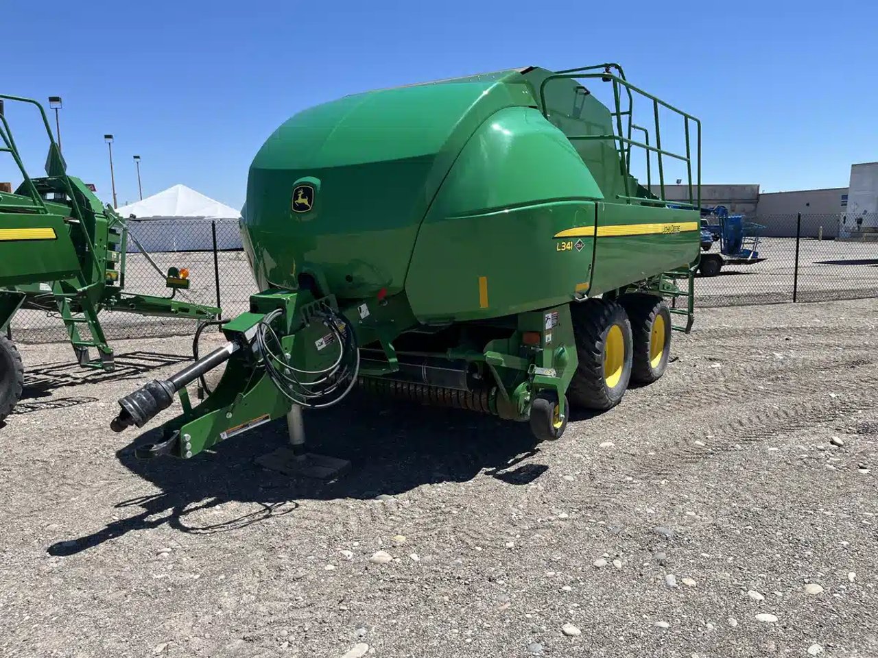 2022 John Deere L341 Presse à Balle Carrée/Large