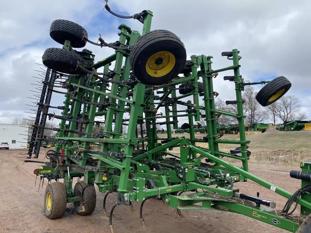 2024 John Deere 2230FH Cultivateur