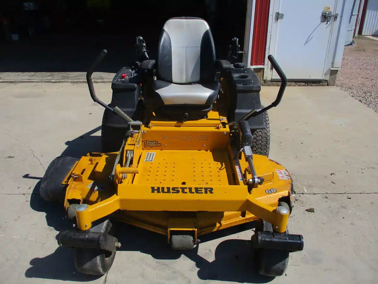 2019 Hustler Turf Hustler X-One 824EFI Tondeuse à rayon de braquage zéro