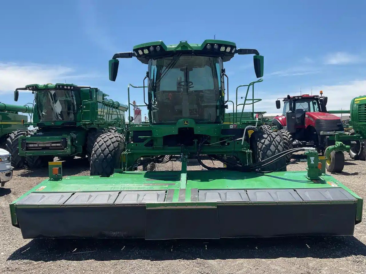 2023 John Deere W235 Andaineur