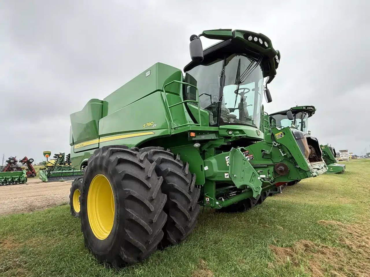 2021 John Deere S780 Batteuse