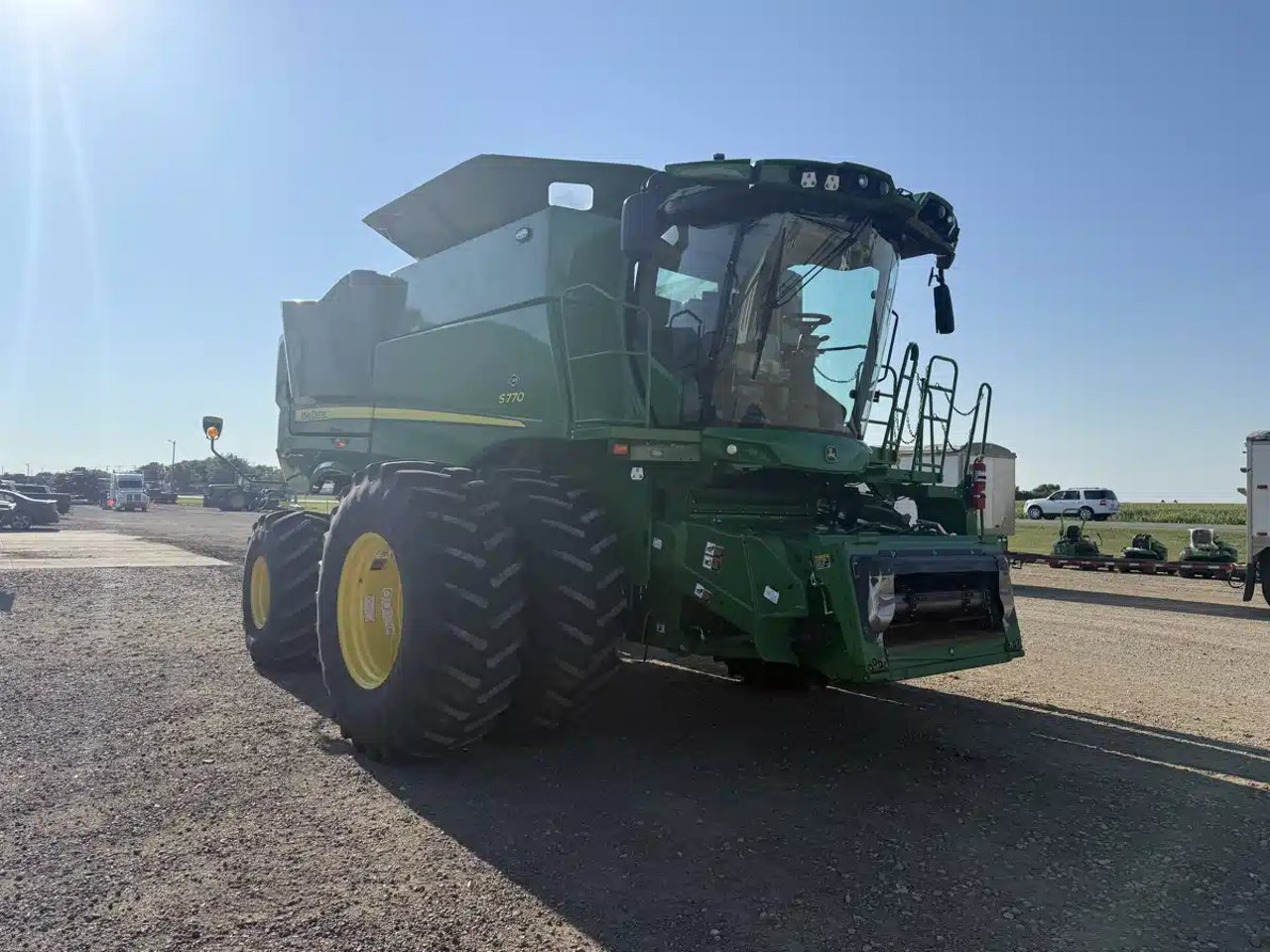 2023 John Deere S770 Batteuse