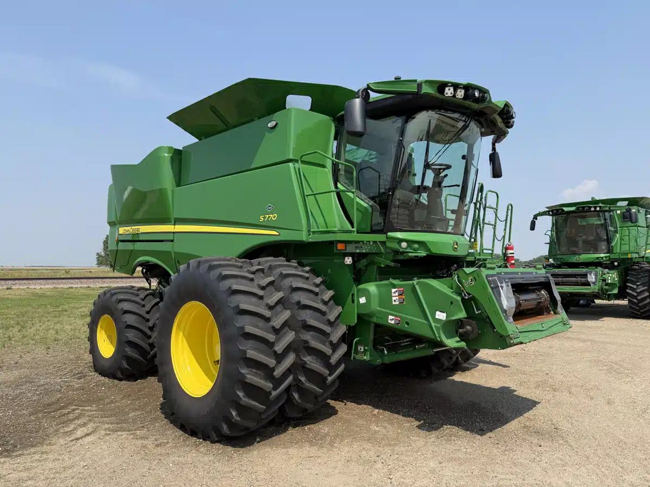 2023 John Deere S770 Batteuse