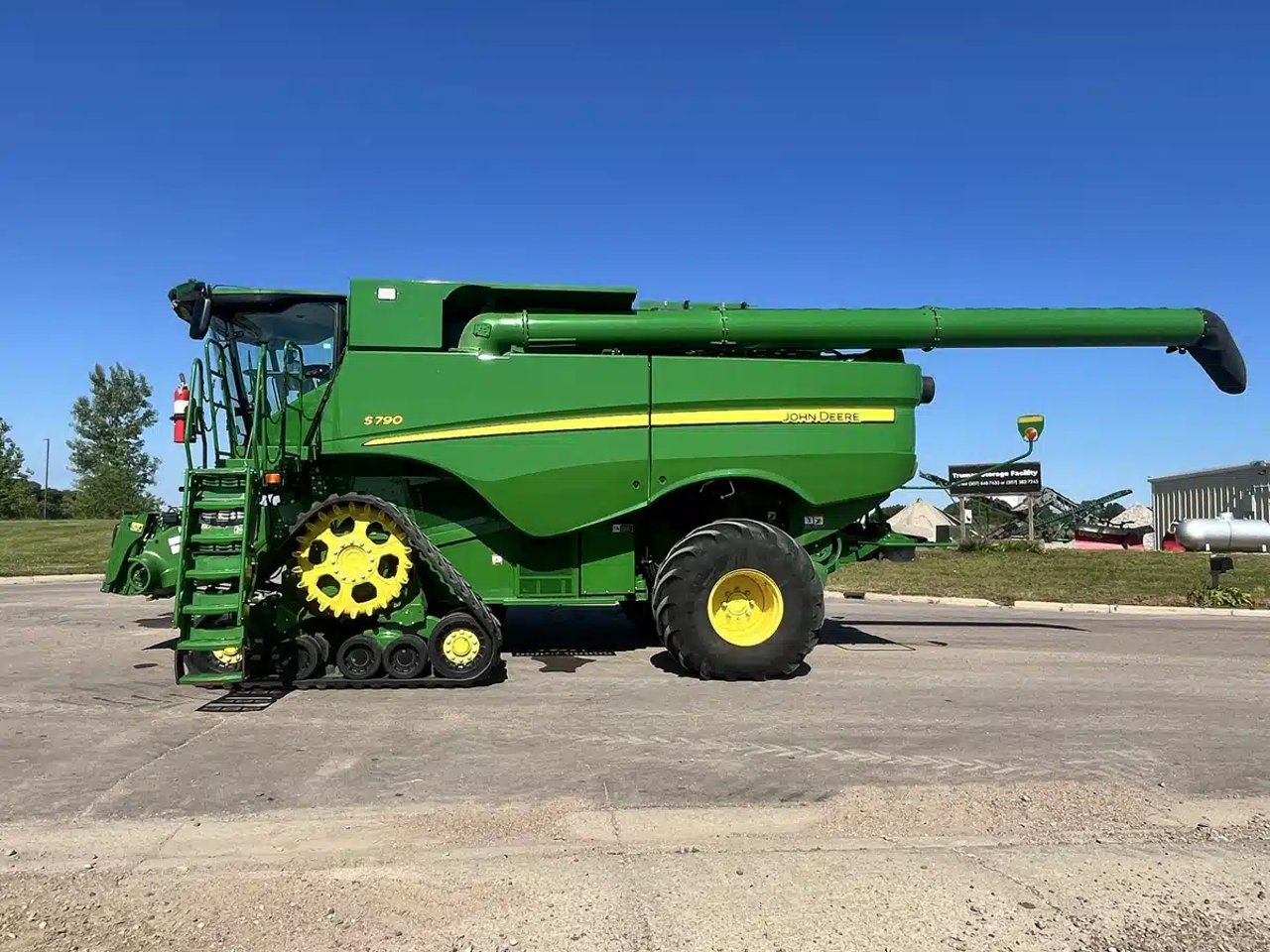 2021 John Deere S790 Batteuse