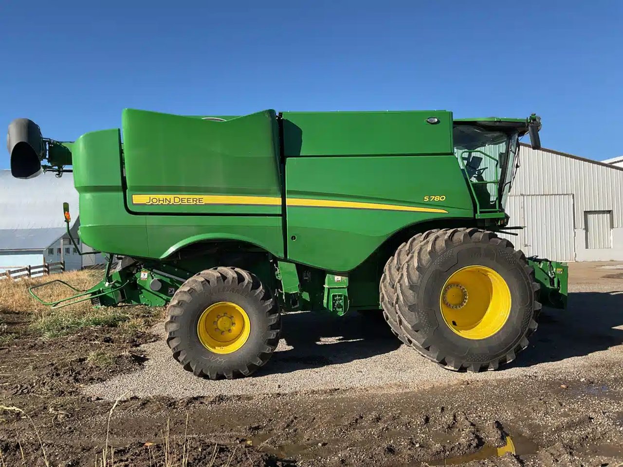 2023 John Deere S780 Batteuse