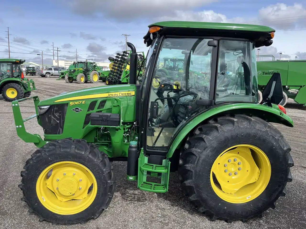 John Deere 5067E Tracteur