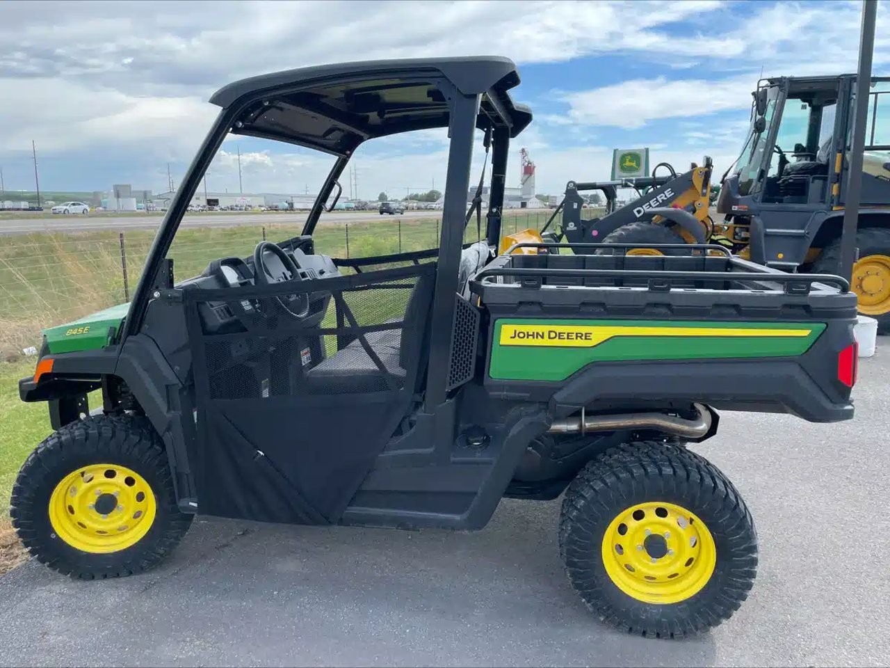 2025 John Deere XUV 845E Véhicule utilitaire