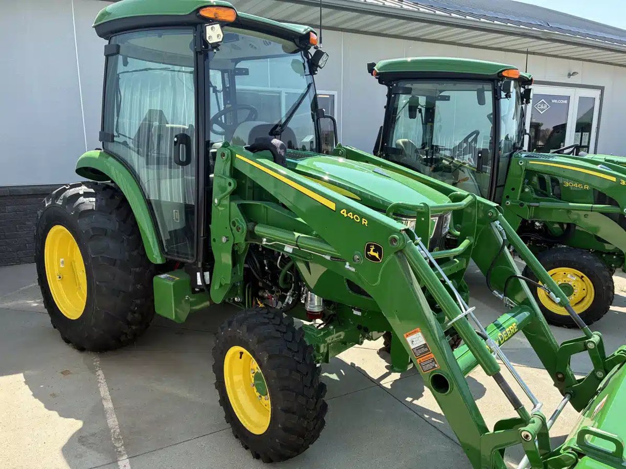 2025 John Deere 4066R Tracteur