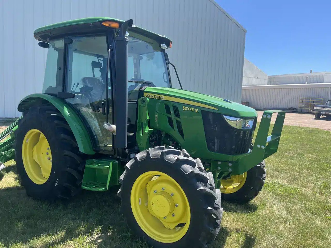 2025 John Deere 5075E Tracteur
