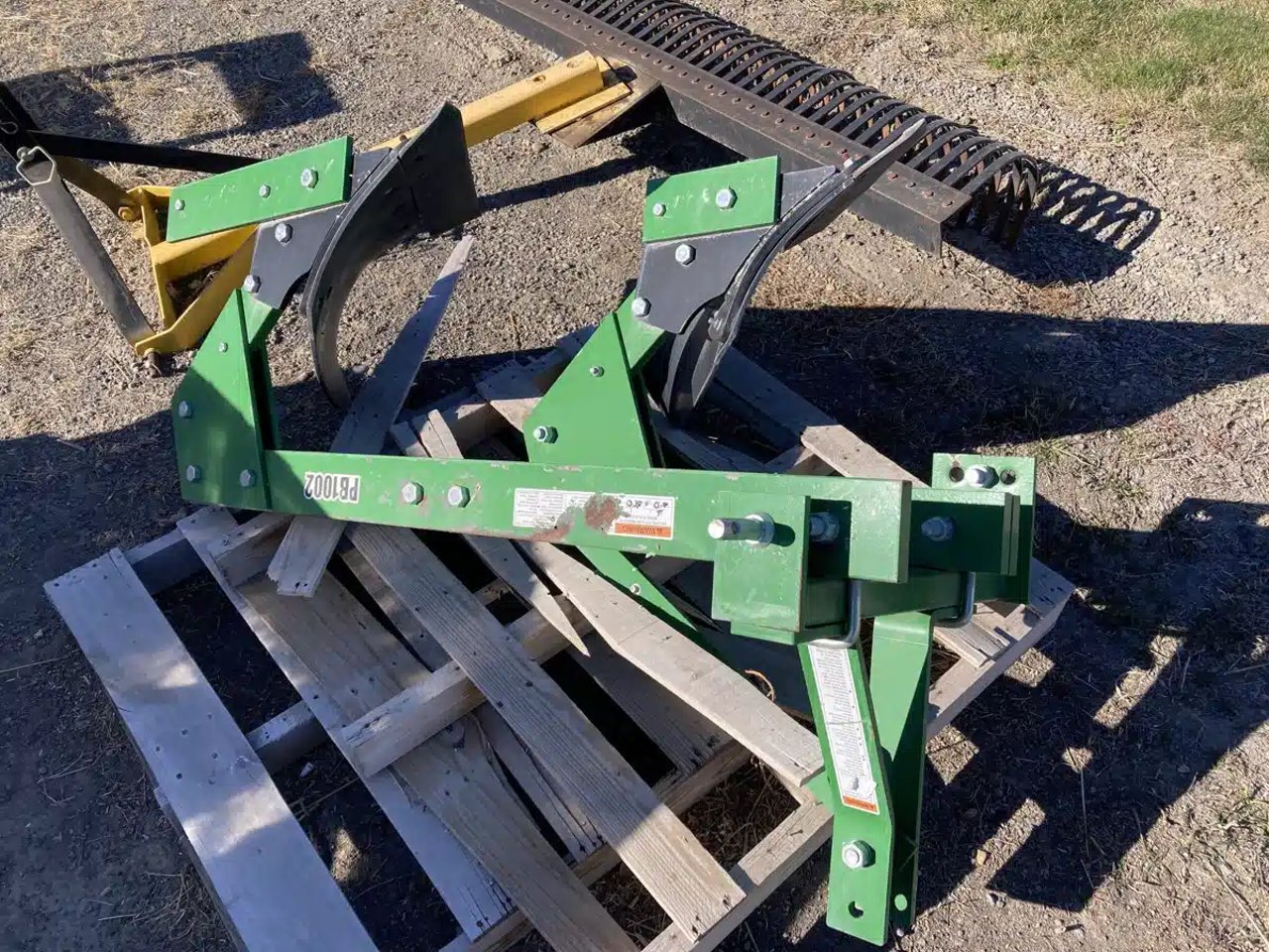 2023 John Deere PB1002 Charrue
