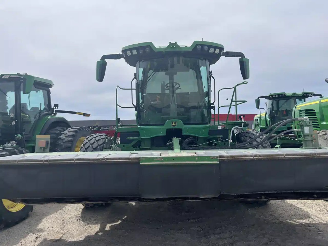 2023 John Deere W235 Andaineur