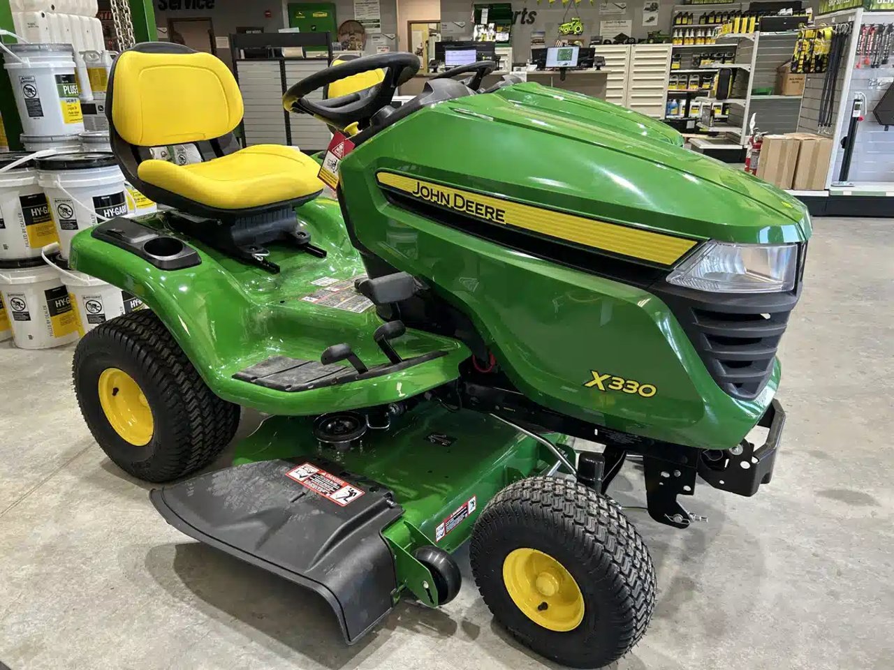 2026 John Deere X330 Tracteur à pelouse