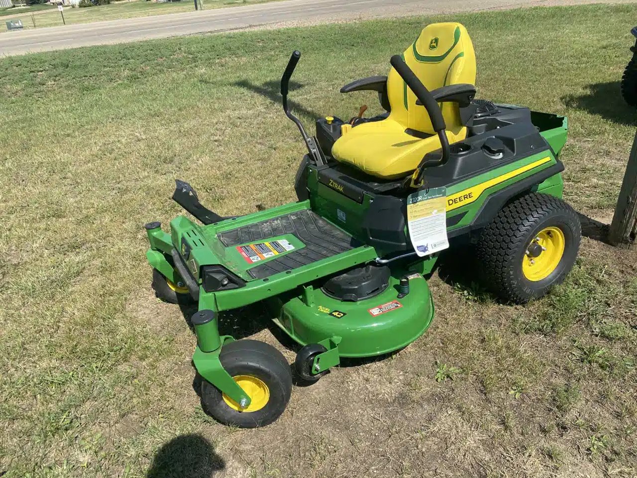 2026 John Deere Z320R Tondeuse à rayon de braquage zéro
