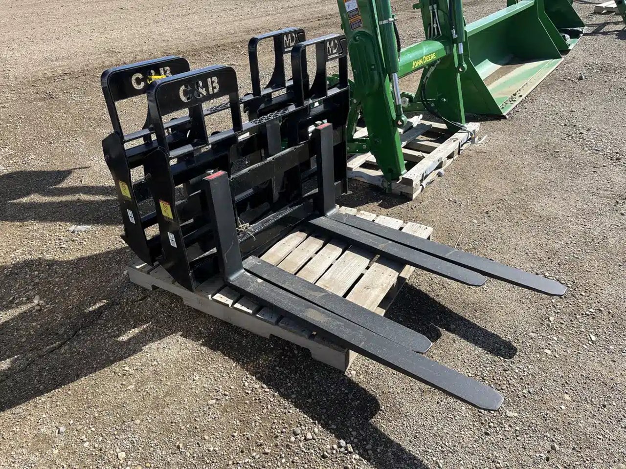 MDS Manufacturing Walk Thru Rail Style Pallet Fork Autre