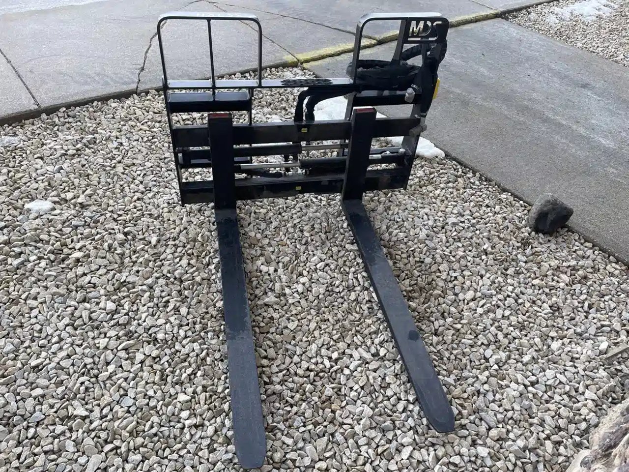 MDS Manufacturing WALK THRU RAIL STYLE PALLET FORK Accessoires