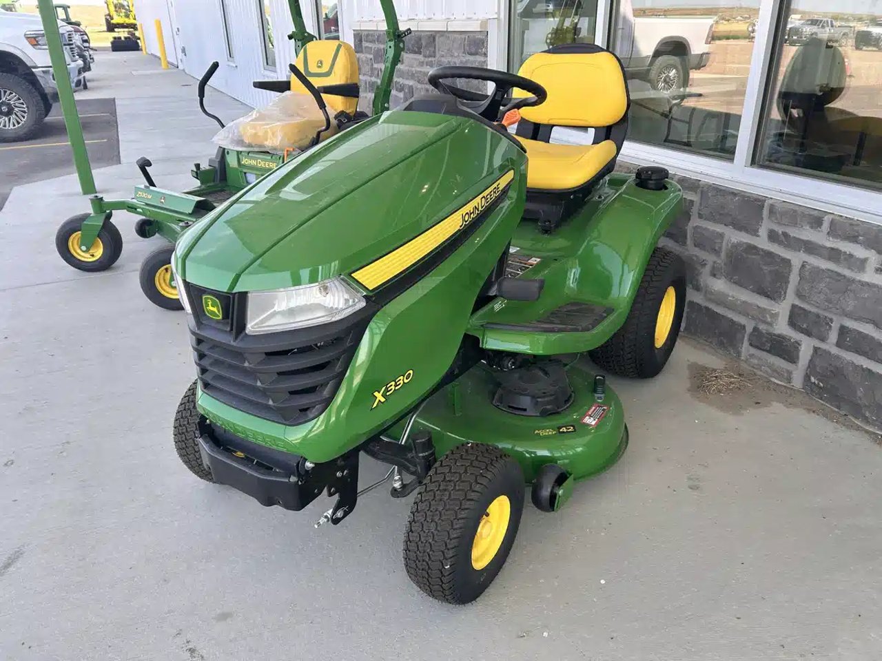 2026 John Deere X330 Tracteur à pelouse