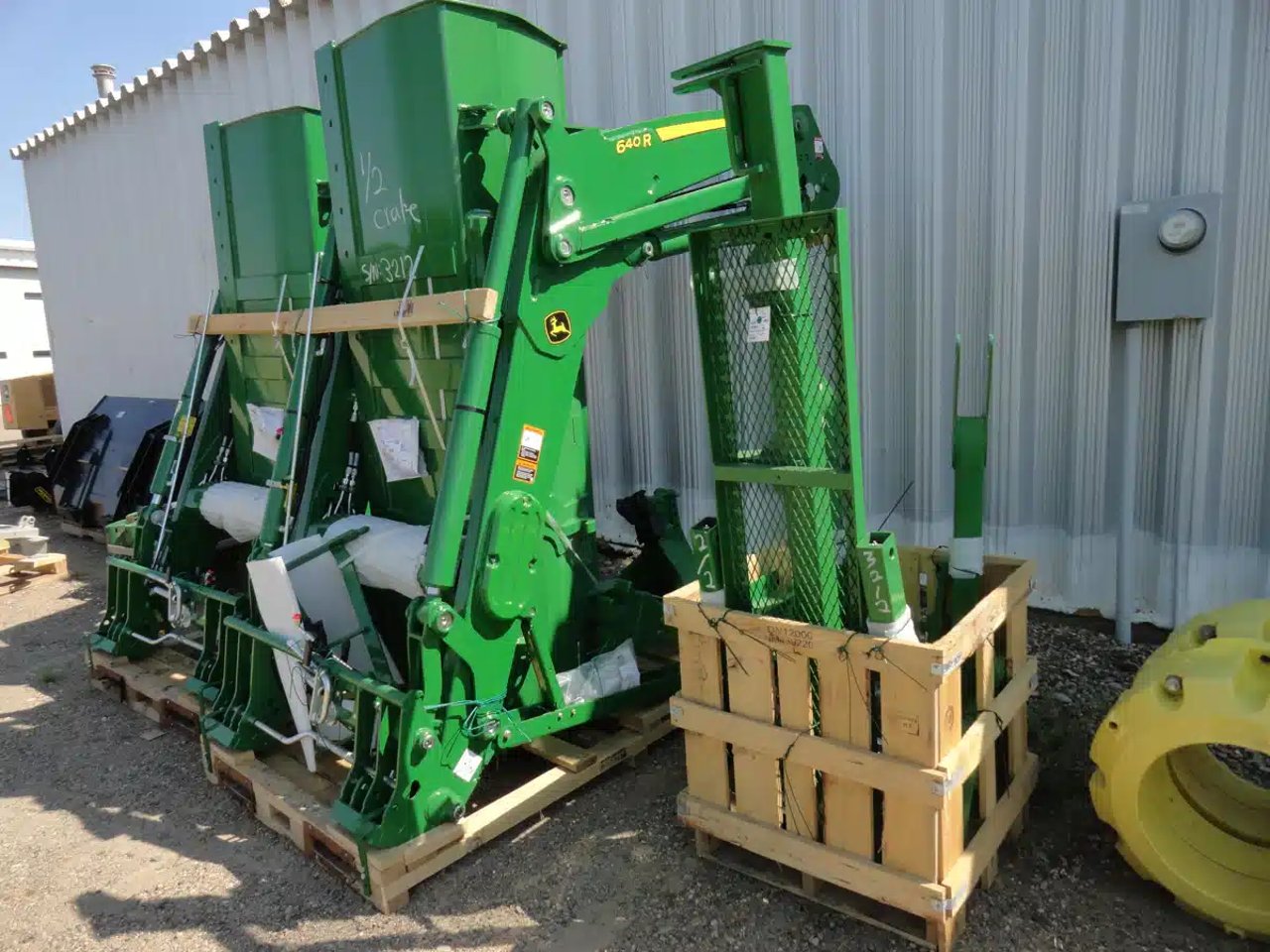 2026 John Deere 640R chargeur frontal