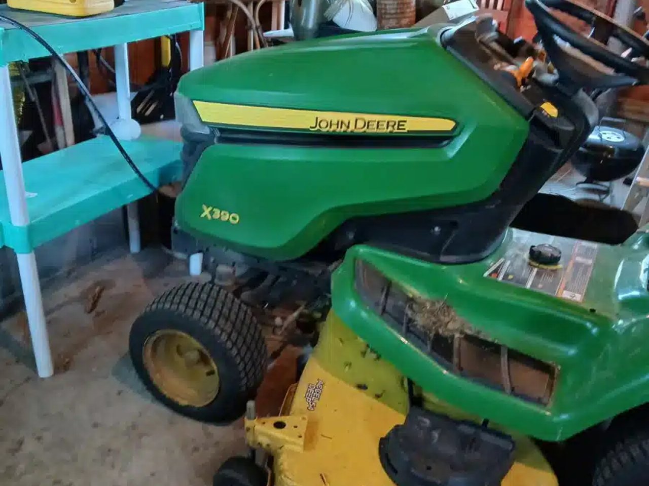 2017 John Deere X390 Tracteur à pelouse
