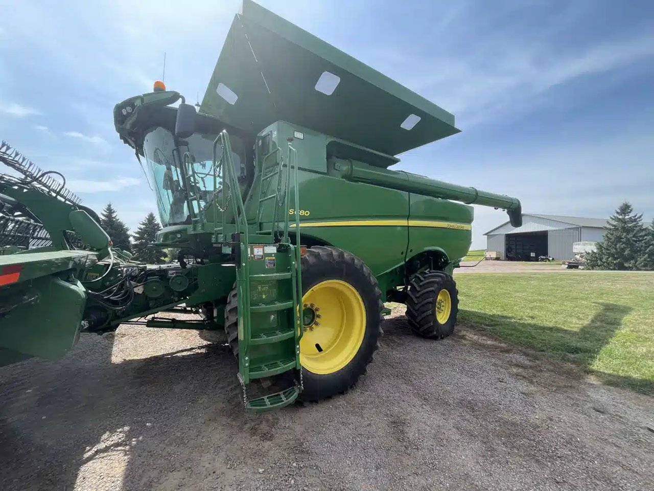 2012 John Deere S680 Batteuse