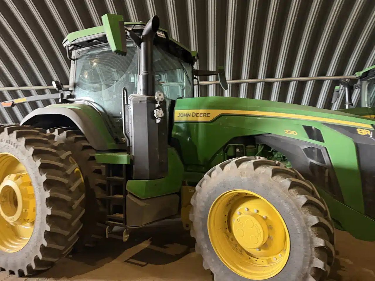 2025 John Deere 8R 230 Tracteur