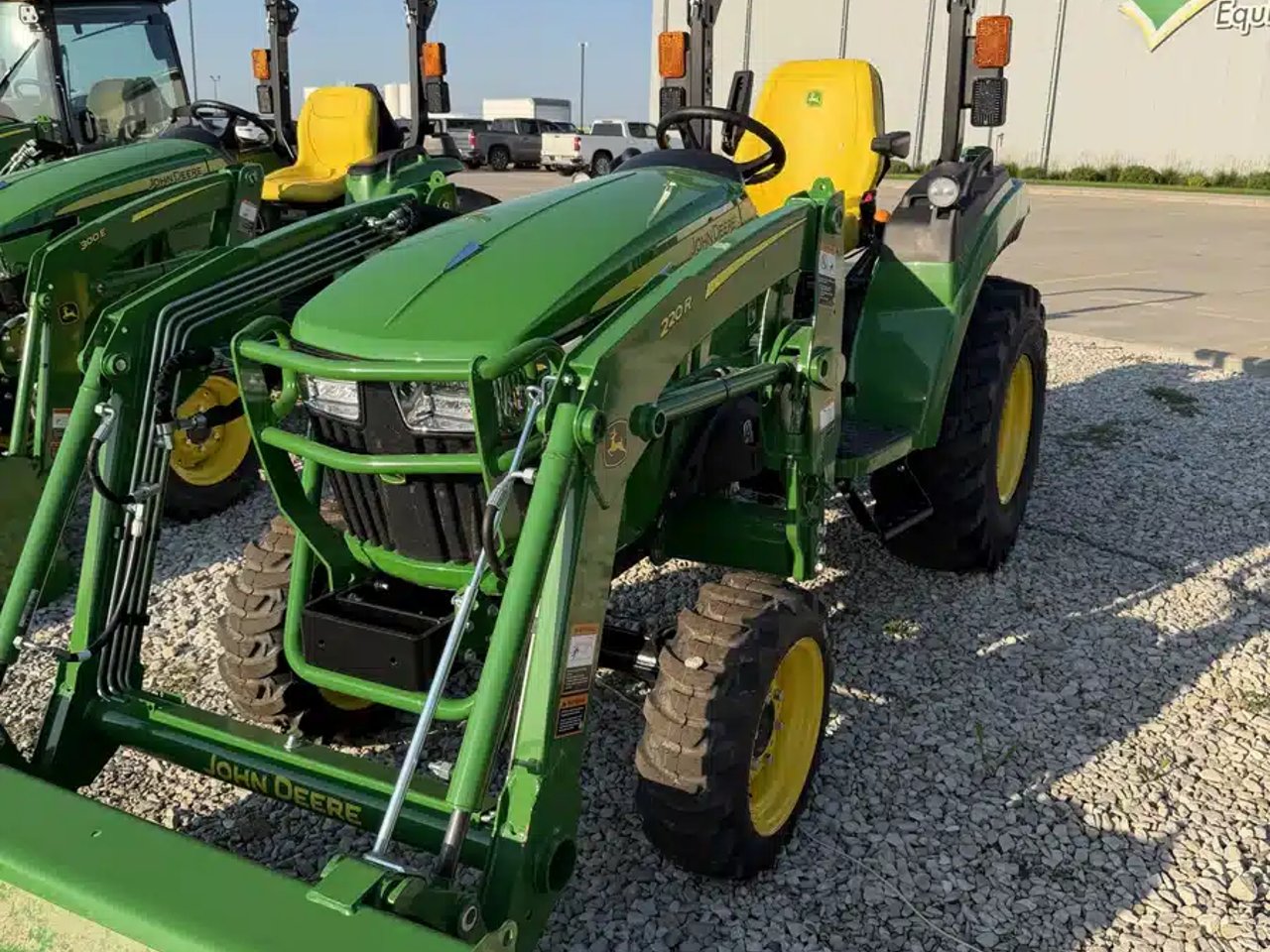 2026 John Deere 2038R Tracteur